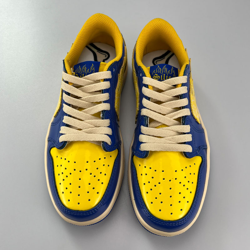 Customized Skateboard SB LOW Sneakers